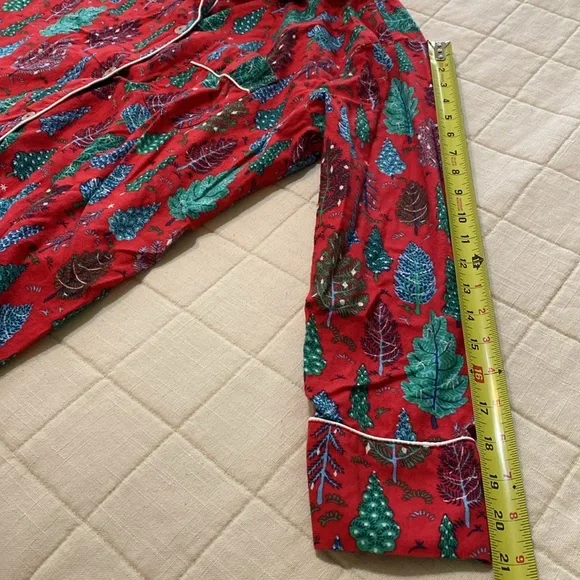 Printfresh Red and Green Leaf Pajama Set - Picture 13 of 16